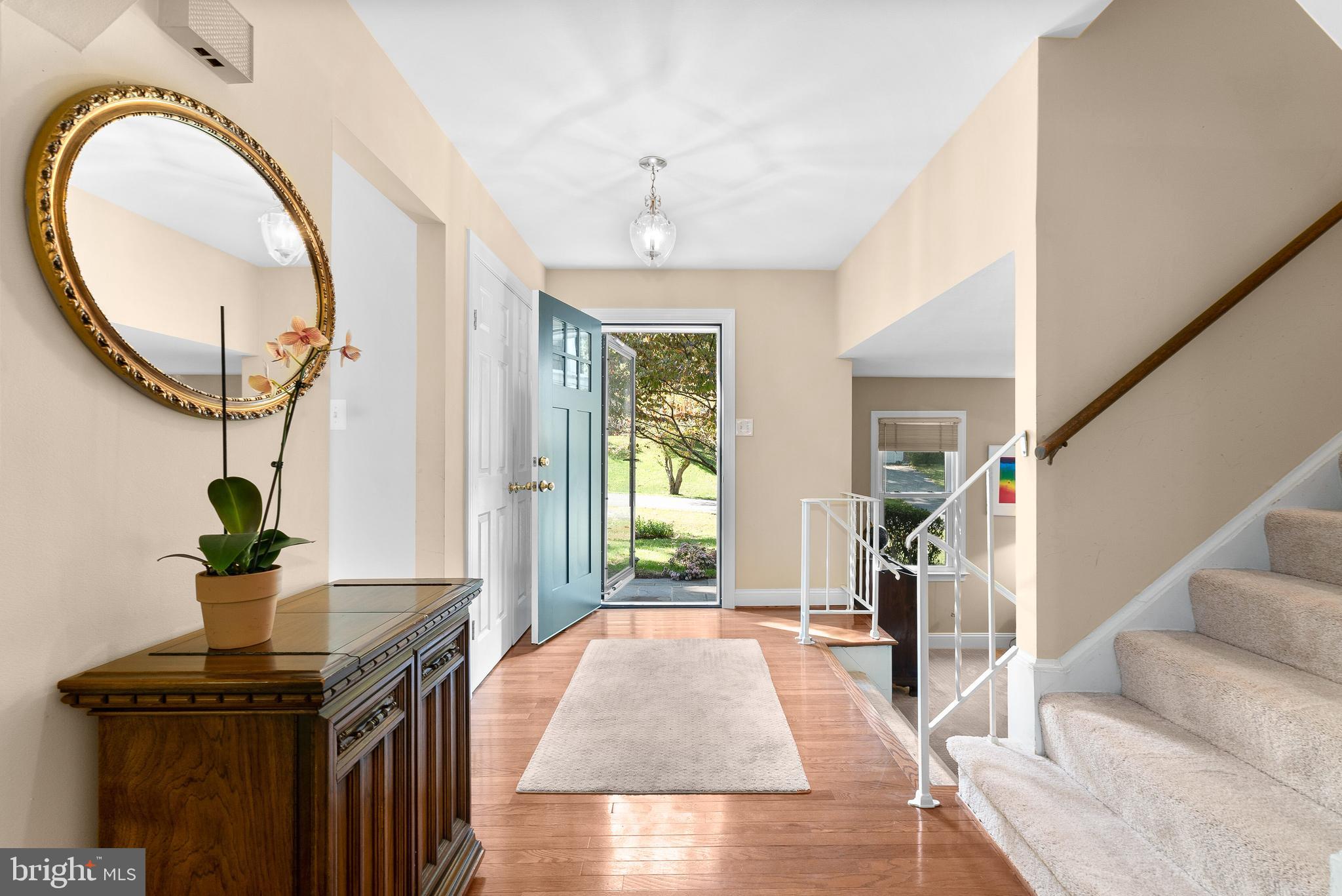 1925 Chapel Hill Road Silver Spring, MD 20906 - Photo 3 of 41 Foyer