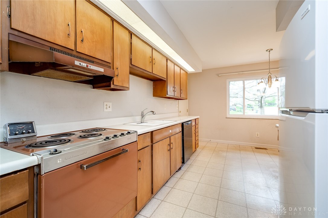 5636 Overbrooke Road Kettering, OH 45440 - Photo 12 of 46 Gallery Image 12