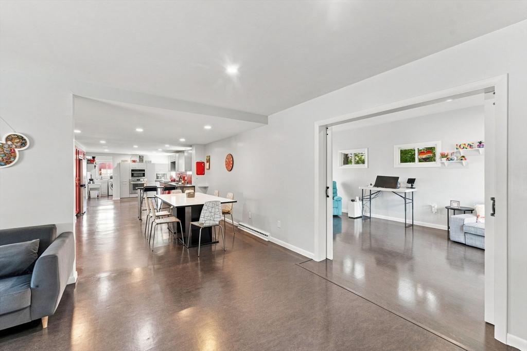 94 Florence Road Lowell, MA 01851 - Photo 9 of 41 Gallery Image 9