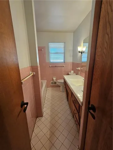 $234,900 | 7308 Cedar Avenue, Raytown, MO 64133