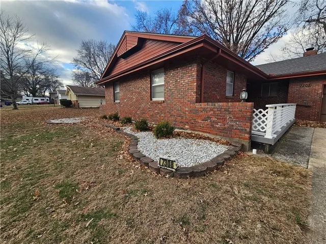 $234,900 | 7308 Cedar Avenue, Raytown, MO 64133