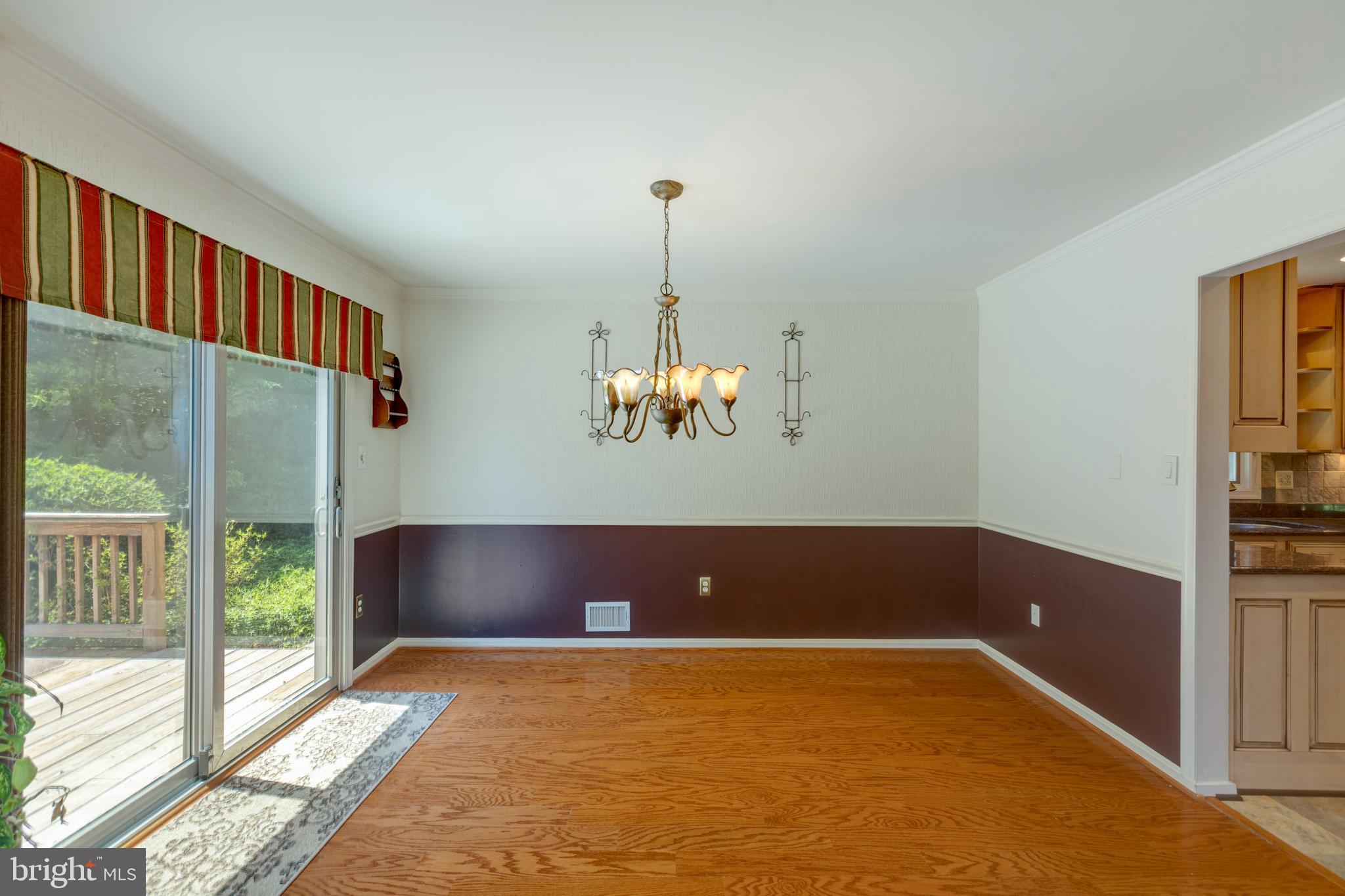 11821 Riders Lane Reston, VA 20191 - Photo 11 of 44 a view of room and window