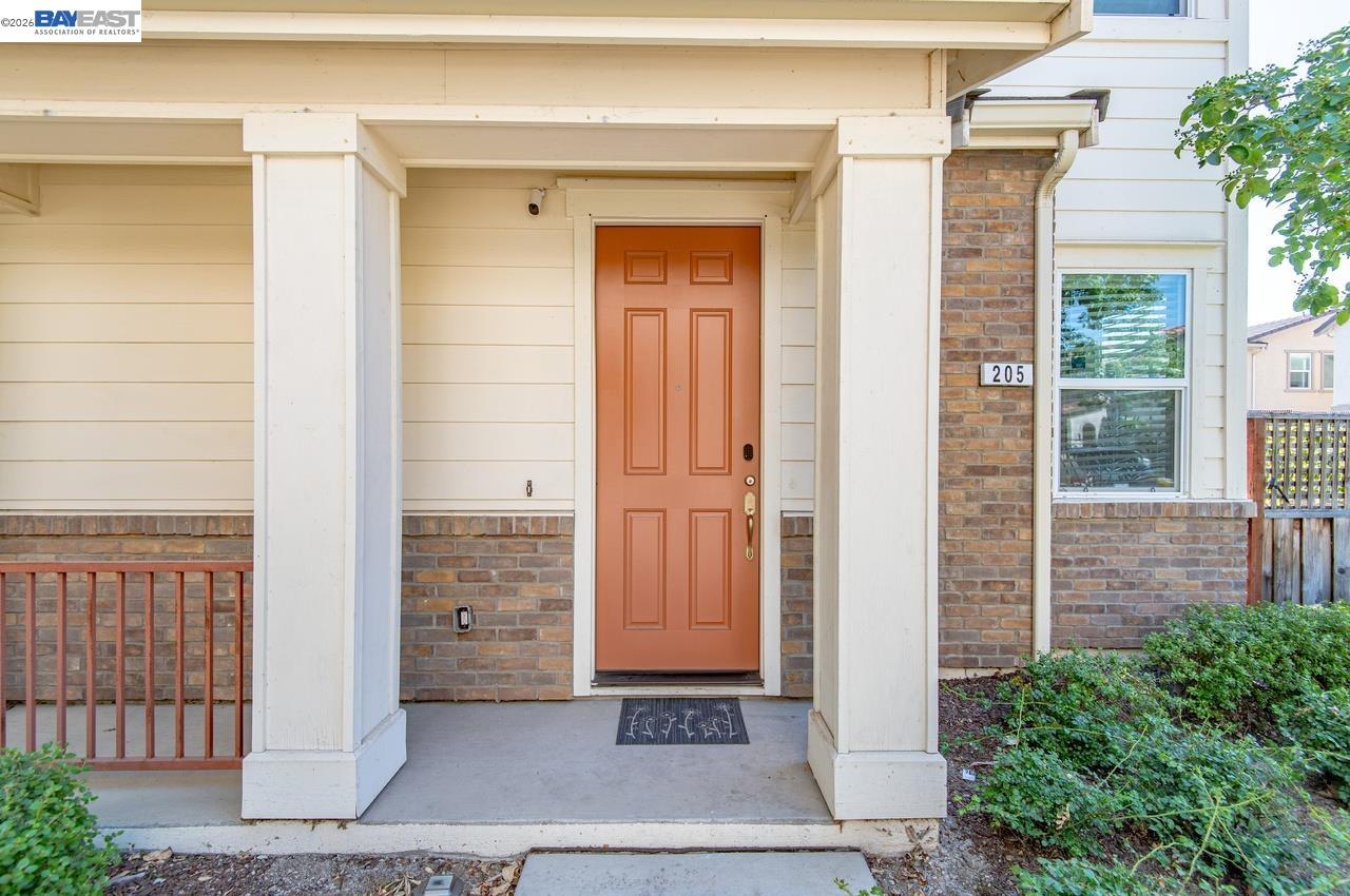 205 Stratus Common Livermore, CA 94550 - Photo 4 of 38