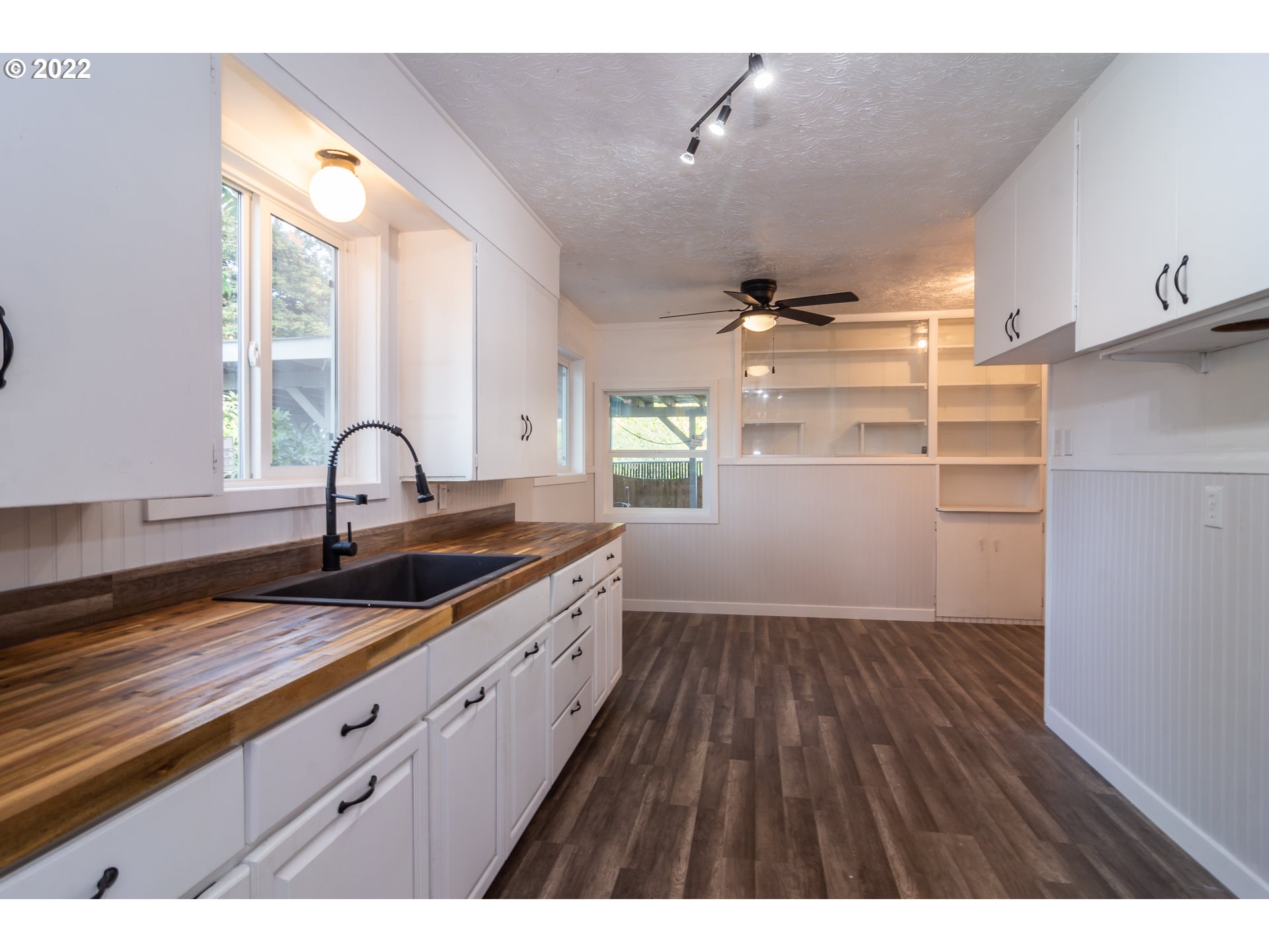 168 1st Street Dillard, OR 97432 - Photo 10 of 31 Gallery Image 10
