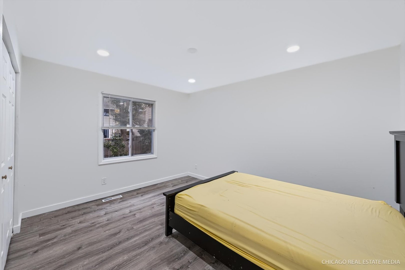 985 Ridgewood Lane Crystal Lake, IL 60014 - Photo 11 of 18 Gallery Image 11