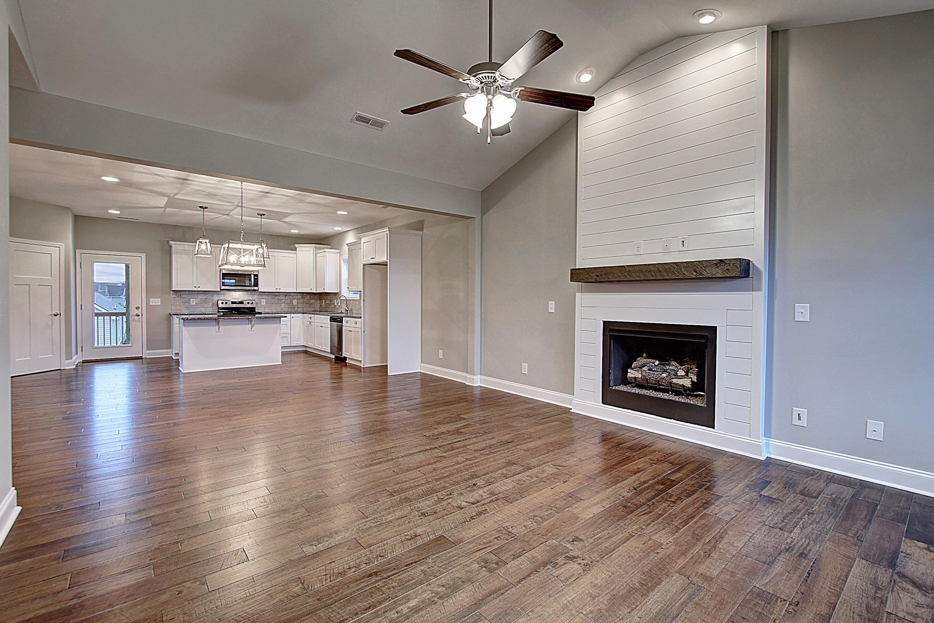 167 Anderson Road Jonesborough, TN 37659 - Photo 24 of 25 open floor plan