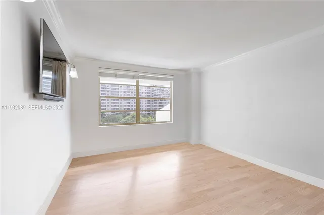 $5,300 | 199 Ocean Ln Drive, Unit 611, Key Biscayne, FL 33149