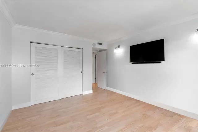 $5,300 | 199 Ocean Ln Drive, Unit 611, Key Biscayne, FL 33149