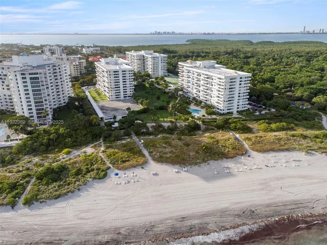 $5,300 | 199 Ocean Ln Drive, Unit 611, Key Biscayne, FL 33149