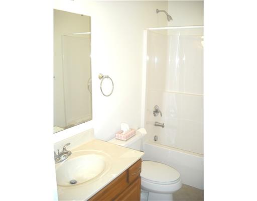1 Coraopolis Road, Unit 201 Coraopolis, PA 15108 - Photo 11 of 18 Full Bath. Second full bathroom. This one has a tub.