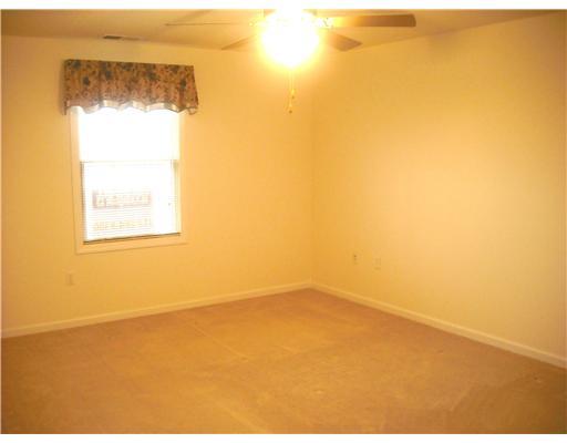 1 Coraopolis Road, Unit 201 Coraopolis, PA 15108 - Photo 4 of 18 Master Bedroom.