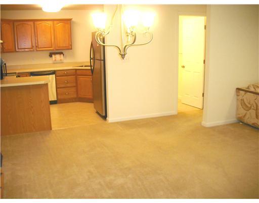 1 Coraopolis Road, Unit 201 Coraopolis, PA 15108 - Photo 9 of 18 Dining Room.