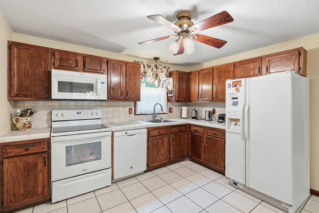 3 Barrows Road Worcester, MA 01609 - Photo 13 of 40