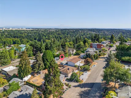 $175,000 | 16056 9th Avenue Southwest, Unit B, Burien, WA 98166