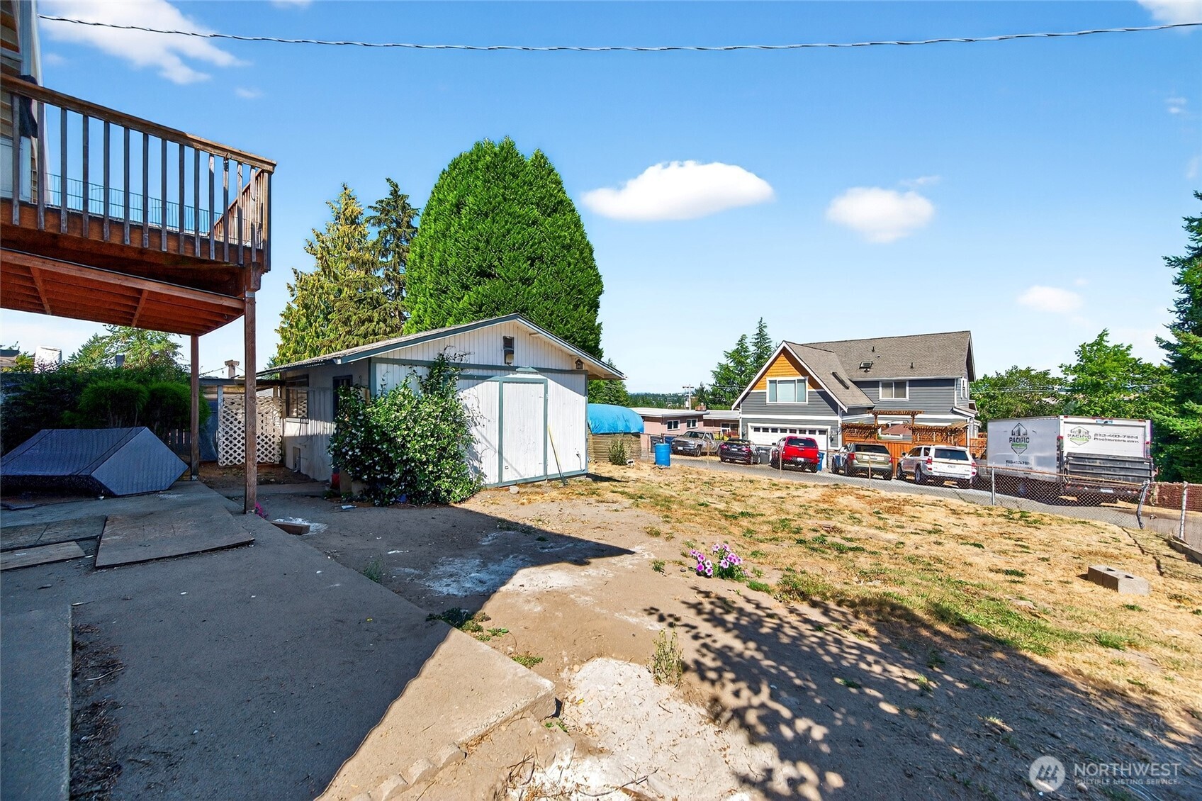 16056 9th Avenue Southwest, Unit B Burien, WA 98166 - Photo 6 of 20 a view of a volley ball court
