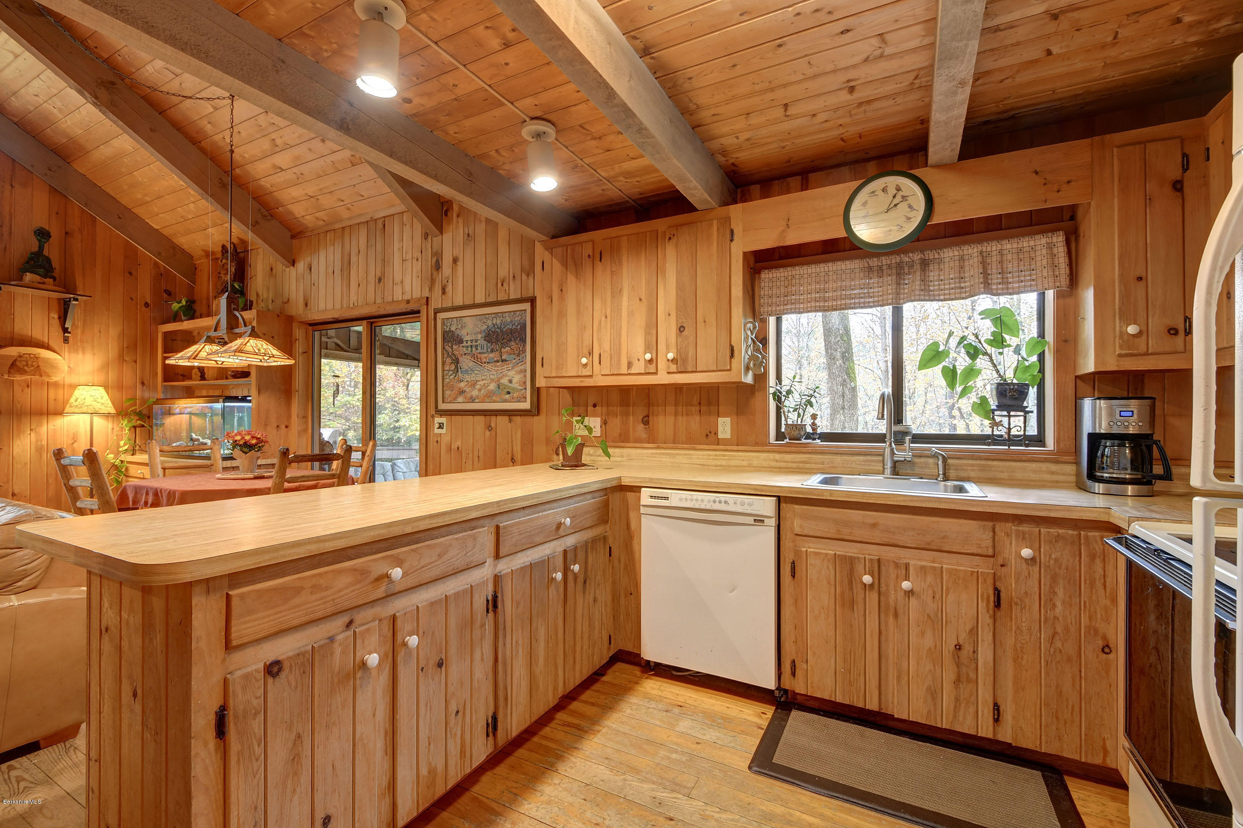 721 West Center Road Otis, MA 01253 - Photo 14 of 34 13 Kitchen