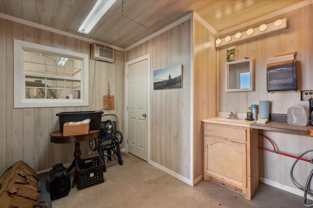 $799,000 | 1026 Willow Road, Wilson, TX 79381