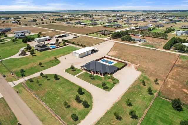 $799,000 | 1026 Willow Road, Wilson, TX 79381