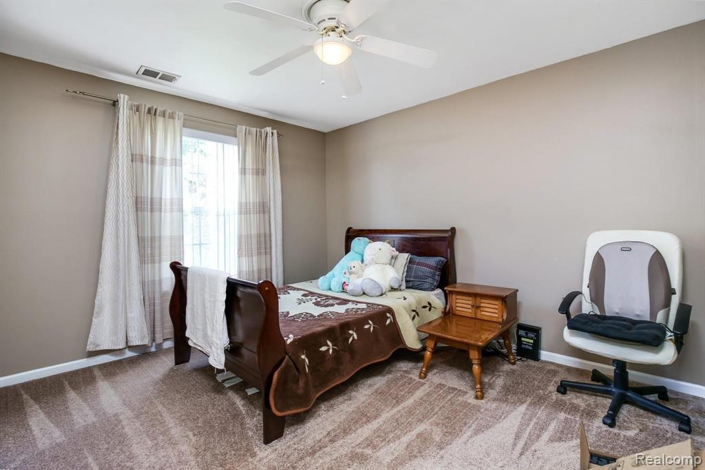 20648 Dunham Road Clinton Township, MI 48038 - Photo 15 of 28