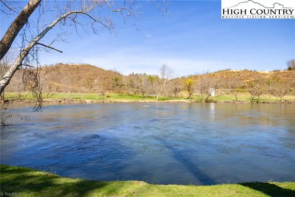 $125,000 | Tbd Olde River Clb Way, Sparta, NC 28675