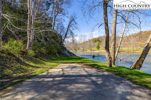 $125,000 | Tbd Olde River Clb Way, Sparta, NC 28675