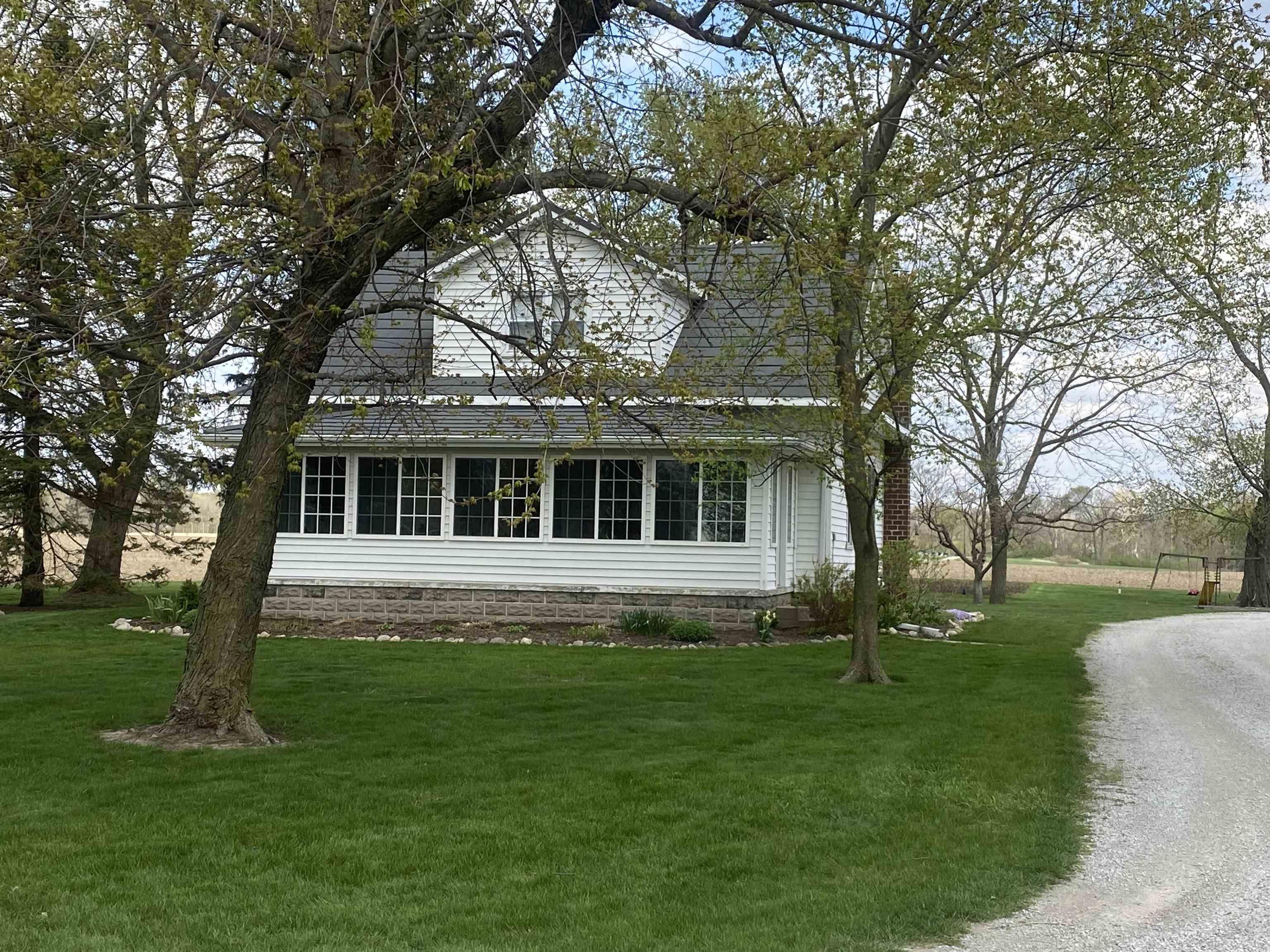 11781 North Ogden Road North Manchester, IN 46962 - Photo 2 of 35