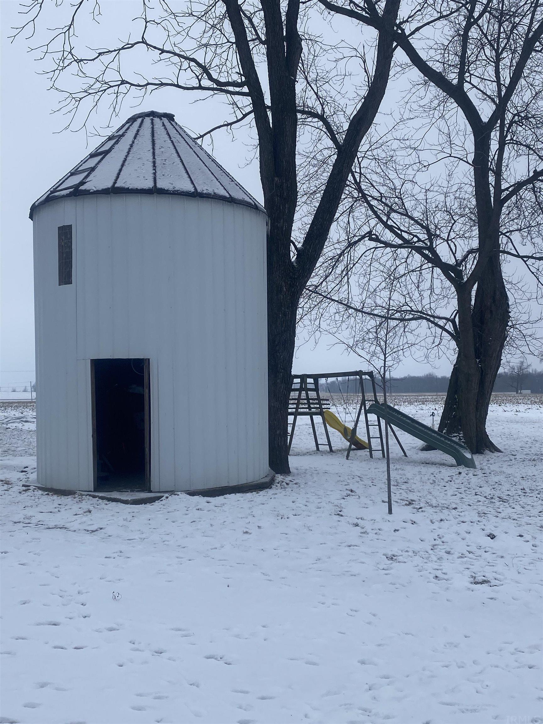 11781 North Ogden Road North Manchester, IN 46962 - Photo 26 of 35