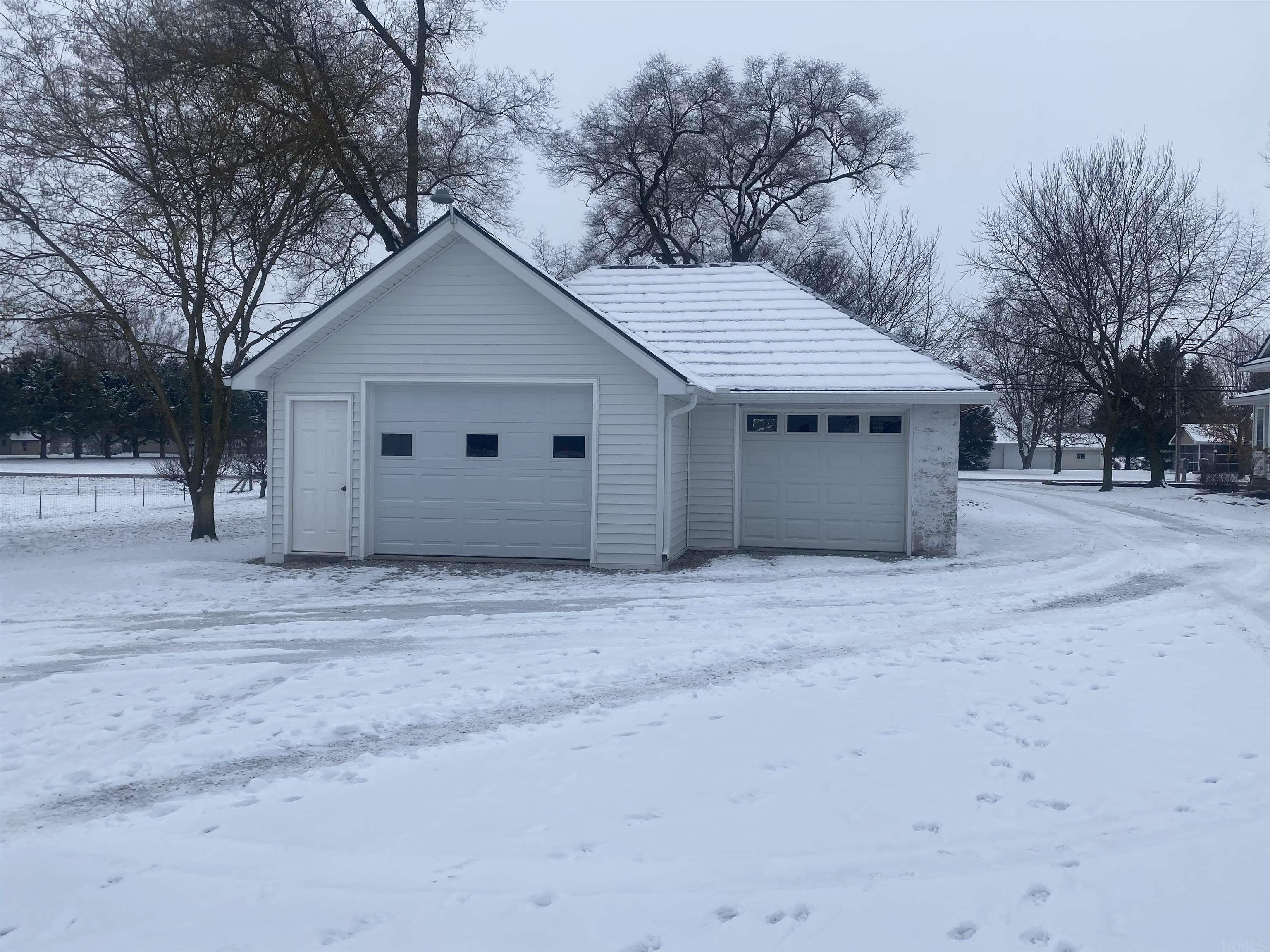 11781 North Ogden Road North Manchester, IN 46962 - Photo 29 of 35