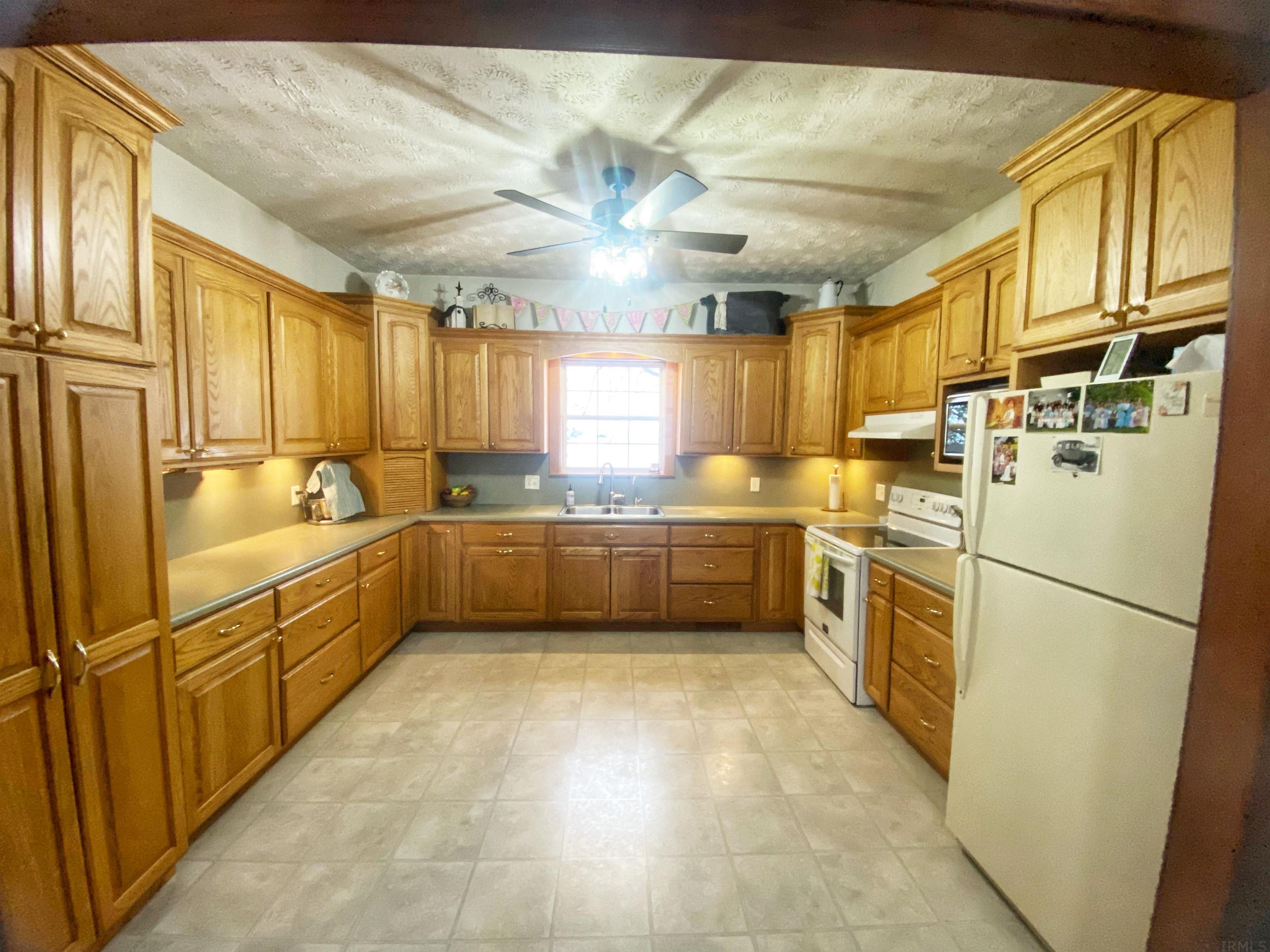 11781 North Ogden Road North Manchester, IN 46962 - Photo 5 of 35