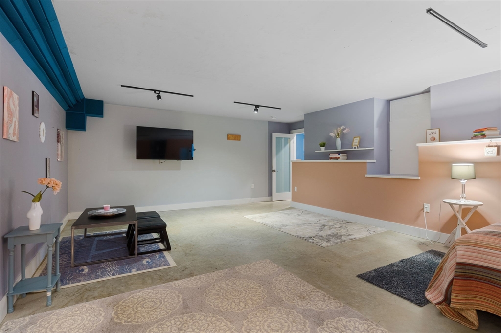 76 Thesda Street Arlington, MA 02474 - Photo 11 of 35