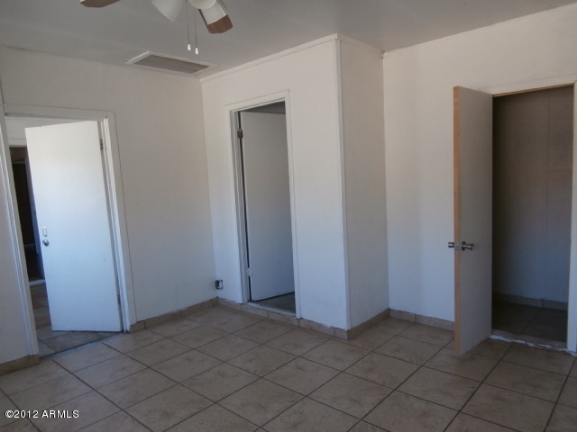 4224 East Vineyard Road Phoenix, AZ 85042 - Photo 17 of 36 5th Bedroom
