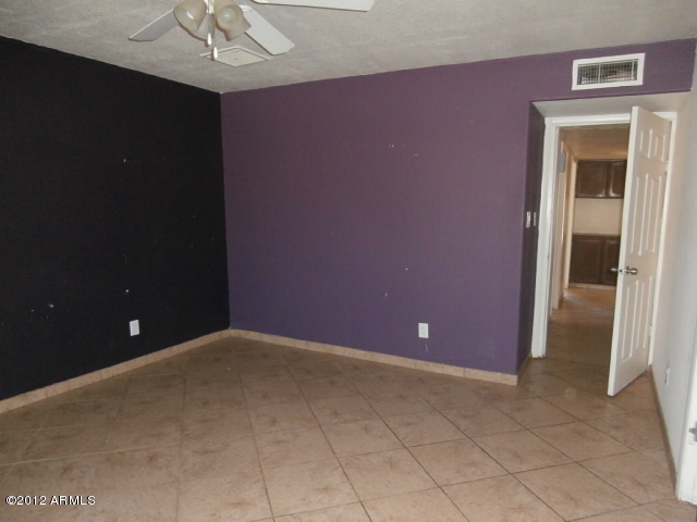 4224 East Vineyard Road Phoenix, AZ 85042 - Photo 25 of 36 Masterbedroom