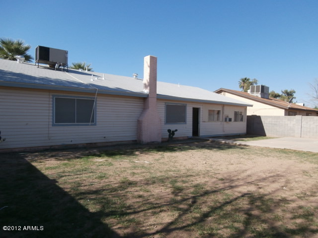 4224 East Vineyard Road Phoenix, AZ 85042 - Photo 32 of 36 Backyard