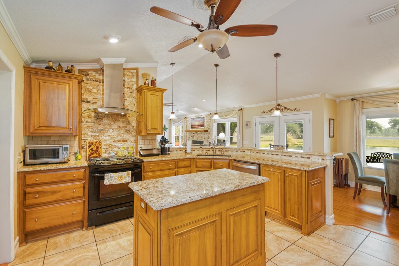 1752 Southeast Rogers Sink Road Madison, FL 32340 - Photo 18 of 56