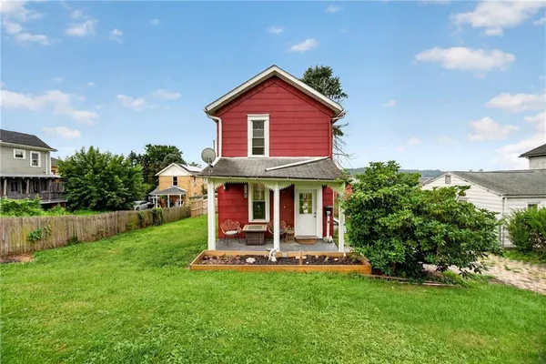 $140,000 | 951 5th Avenue, Freedom, PA 15042
