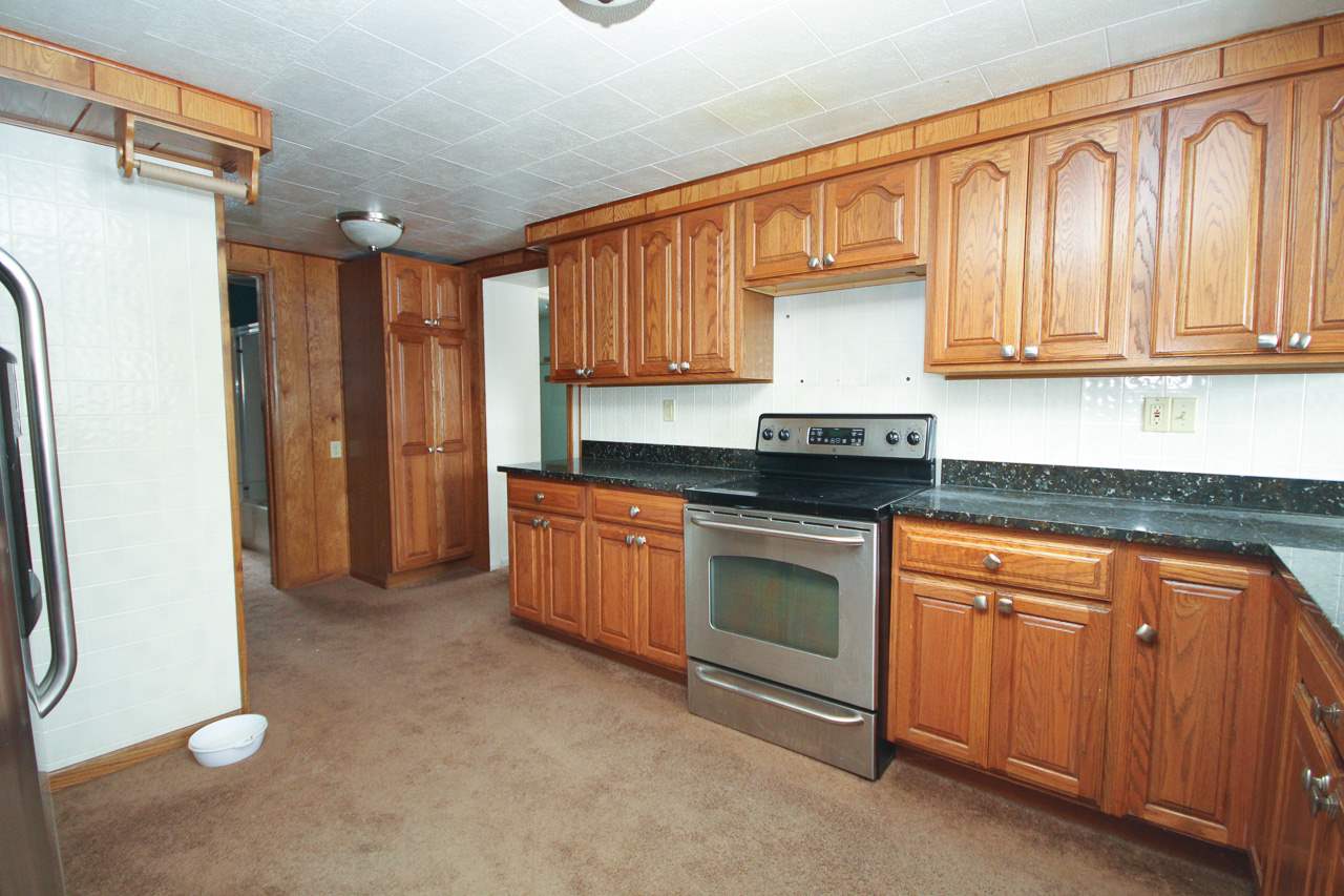 4670 South Rolland Road Blanchard, MI 49310 - Photo 4 of 36 1871982-3.JPG