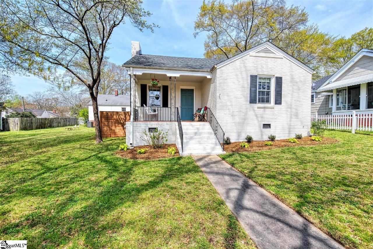 324 Grove Road Greenville, SC 29605 - Photo 1 of 32
