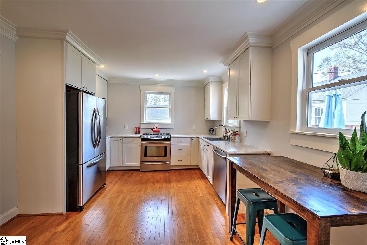 324 Grove Road Greenville, SC 29605 - Photo 16 of 32