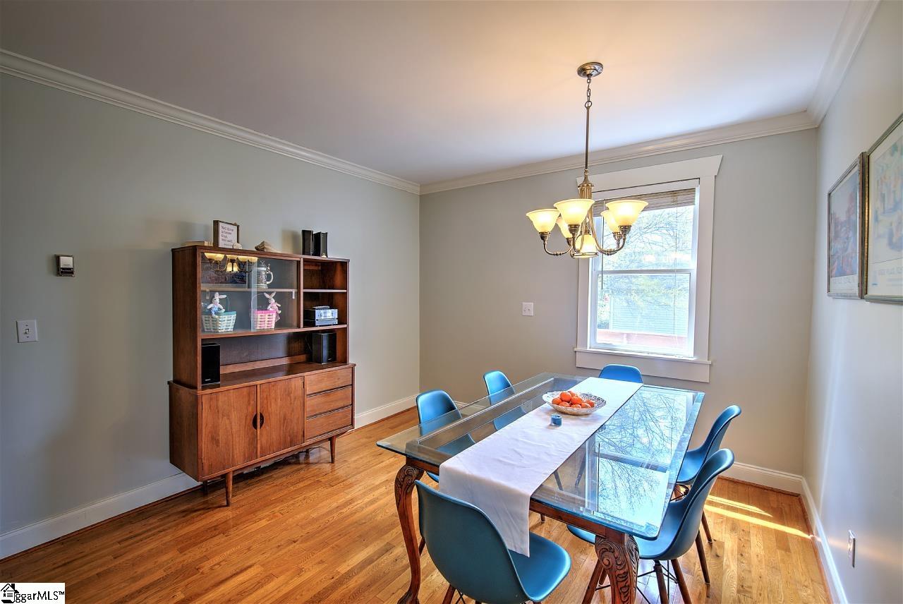 324 Grove Road Greenville, SC 29605 - Photo 10 of 32