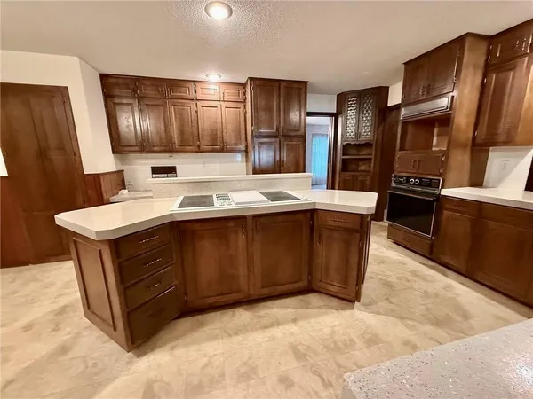 $460,000 | 991 South Mitchell Street, Warrensburg, MO 64093