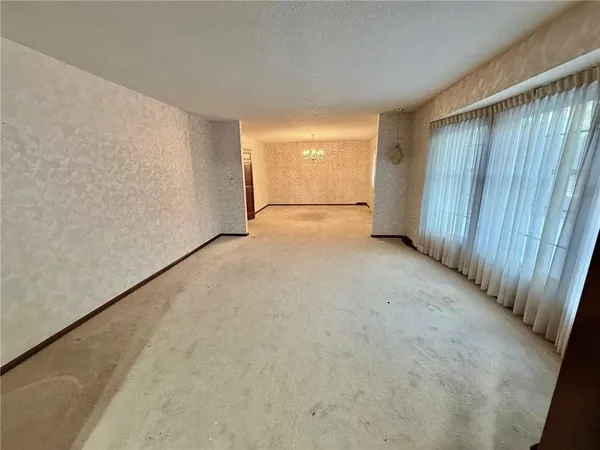 $460,000 | 991 South Mitchell Street, Warrensburg, MO 64093