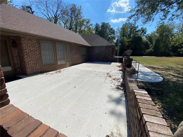 $460,000 | 991 South Mitchell Street, Warrensburg, MO 64093