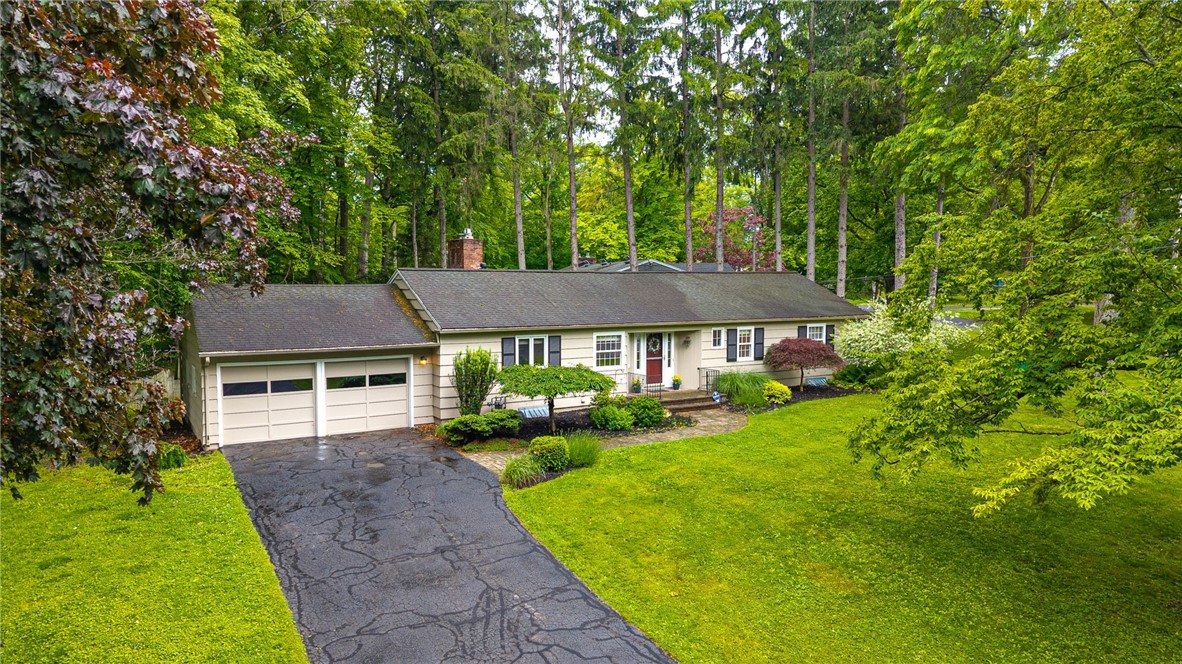 280 Woodland Road Pittsford, NY 14534 - Photo 5 of 30