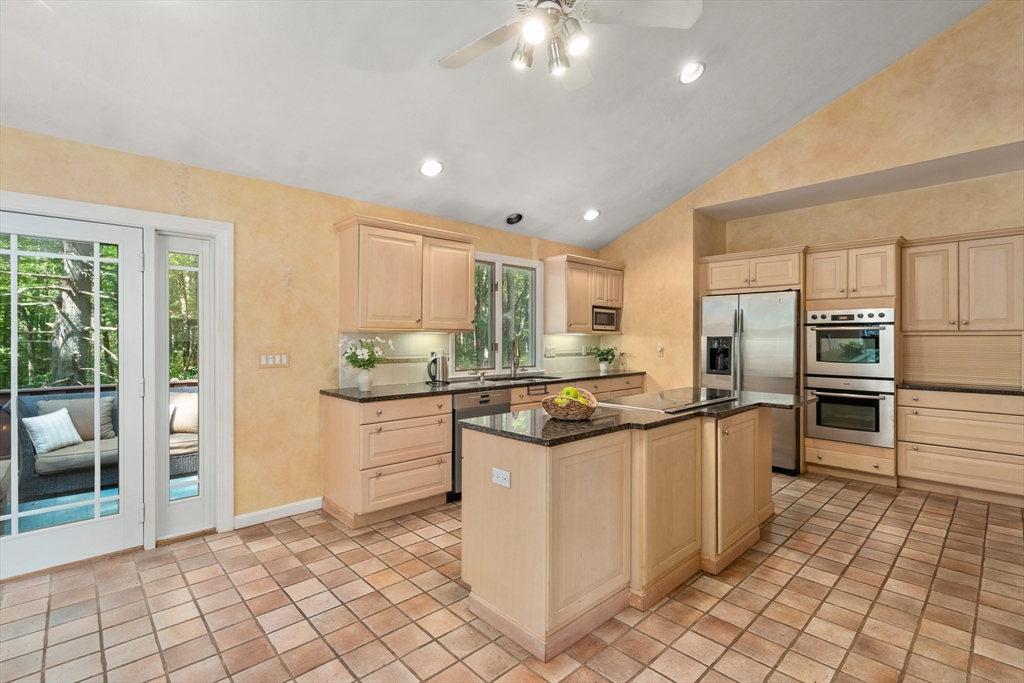 941 Concord Road Sudbury, MA 01776 - Photo 9 of 42 Gallery Image 9