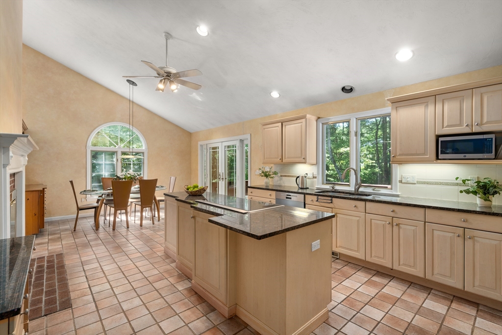 941 Concord Road Sudbury, MA 01776 - Photo 10 of 42 Gallery Image 10