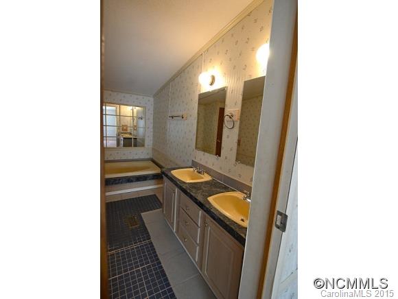 180 Griggs Road Old Fort, NC 28762 - Photo 12 of 16 Gallery Image 12