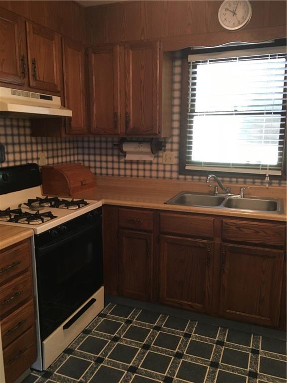 532 Steiner Bridge Road Valencia, PA 16059 - Photo 14 of 25 Kitchen.