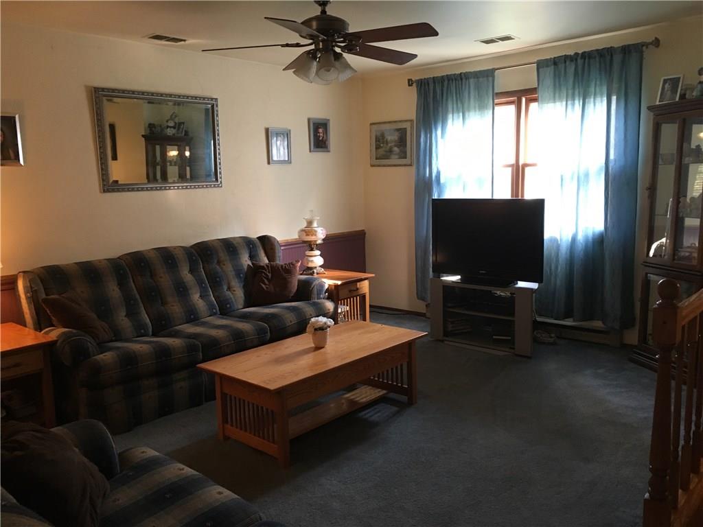 532 Steiner Bridge Road Valencia, PA 16059 - Photo 17 of 25 Living room.