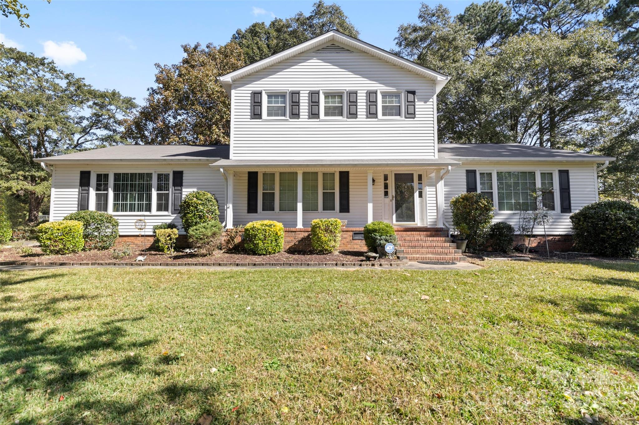 3041 Shandon Road Rock Hill, SC 29730 - Photo 1 of 31 Gallery Image 1