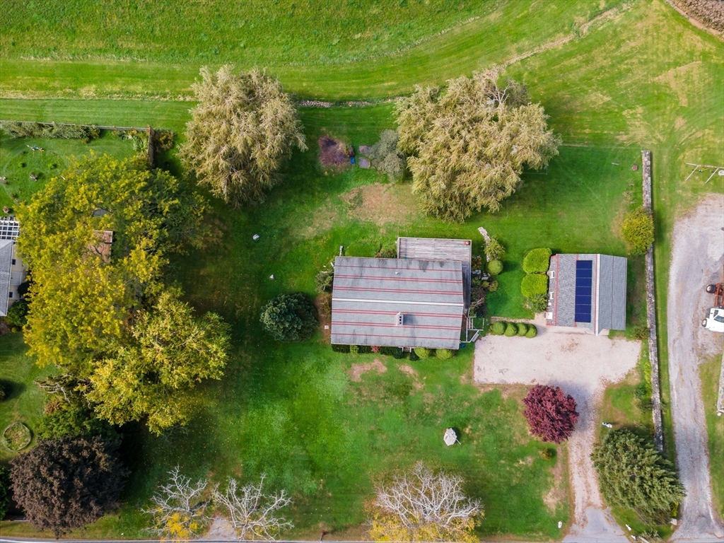 3211 Main Road Tiverton, RI 02878 - Photo 34 of 34 a garden view with a seating space